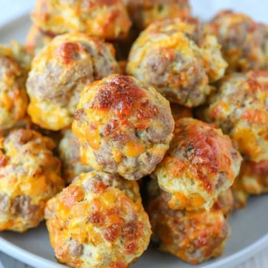 Bisquick sausage balls recipe with savory sausage and cheese