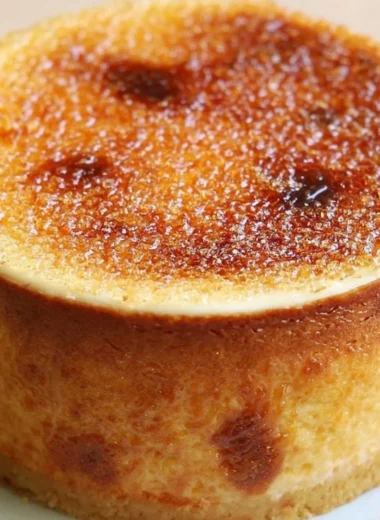Delicious burnt cream cheesecake with a caramelized top layer